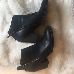 Black heel booties DV size 11 gently used